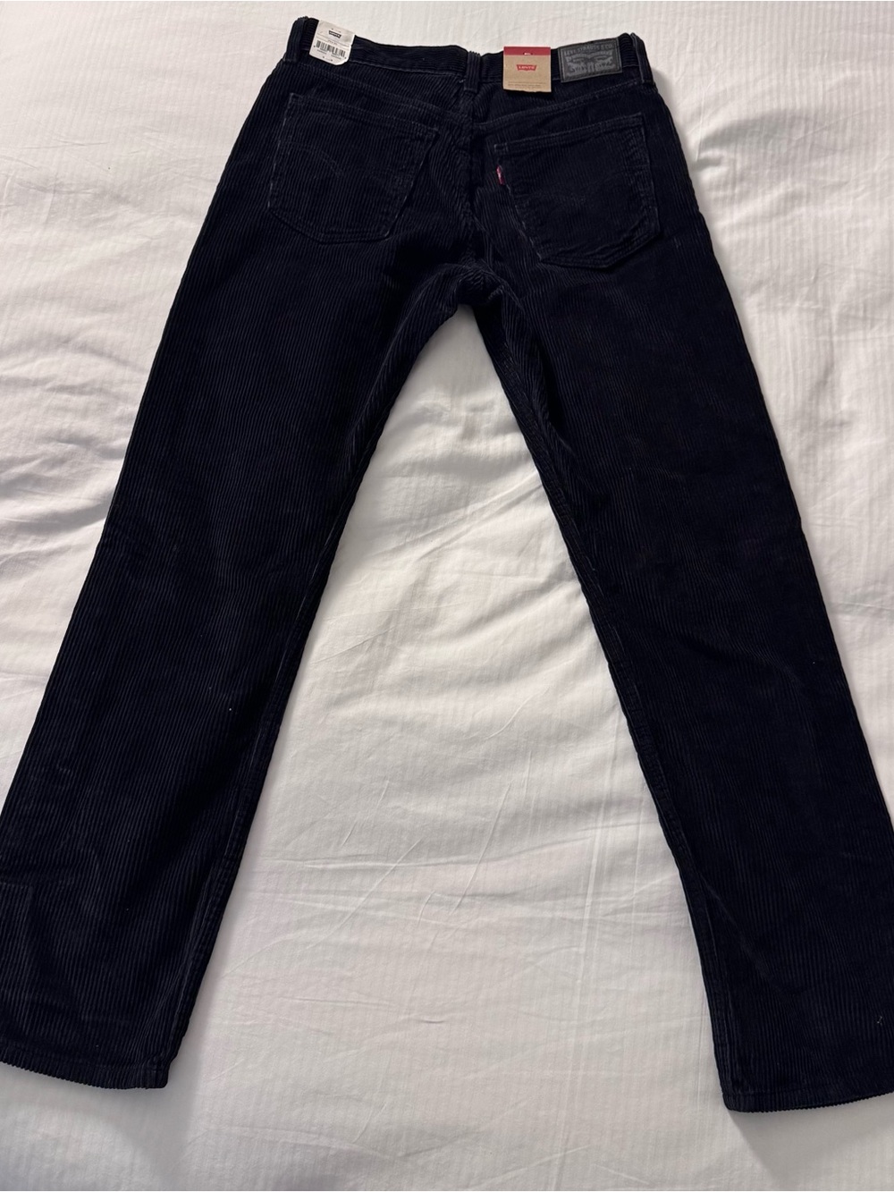 NWT Levi’s Women’s Black Corduroy Straight Leg Jeans 29x30 - Picture 3 of 9